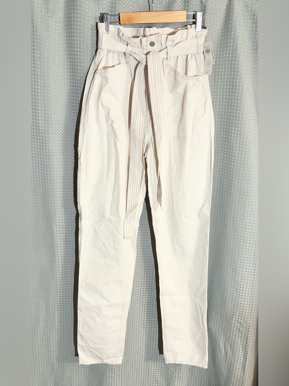 Abercrombie & Fitch High-Waist Paperbag Cargo Pants Belt Cream Pockets Trendy